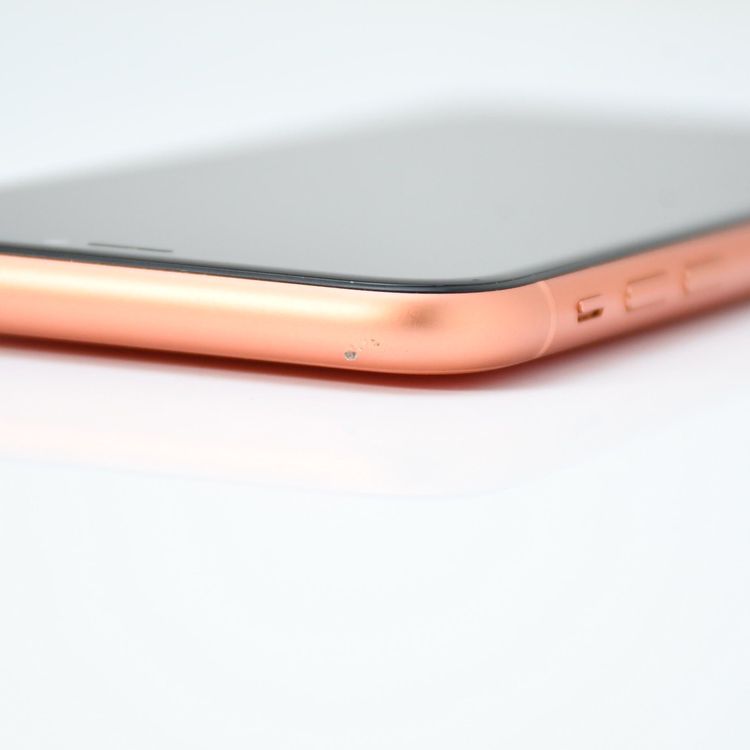 �ڱվ����ʡ������Хåƥ꡼86���docomo SIM�ե꡼ iPhone XR 128GB