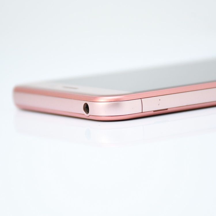 ��������������ɹ���Softbank SIM�ե꡼ AQUOS ea 606SH �ԥ�