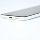 SIM�ե꡼ iPhone SE �裲���� 128GB �ۥ磻��