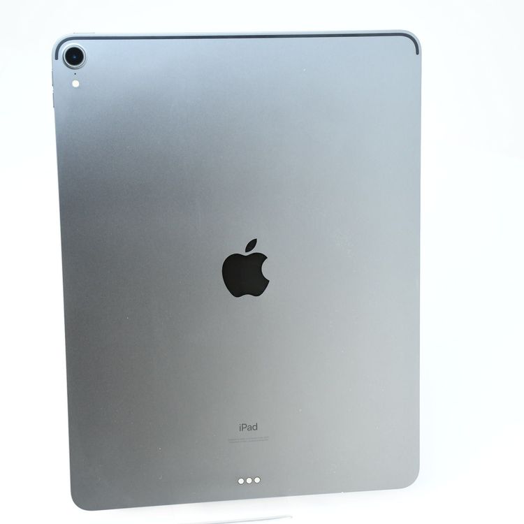 �ڥ���󥯡�iPad Pro 12.9����� ��3���� 256GB Wi-Fi��ǥ�