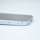 �ڱվ����ʡ������Хåƥ꡼93���SIM�ե꡼ iPhone15 128GB �֥롼