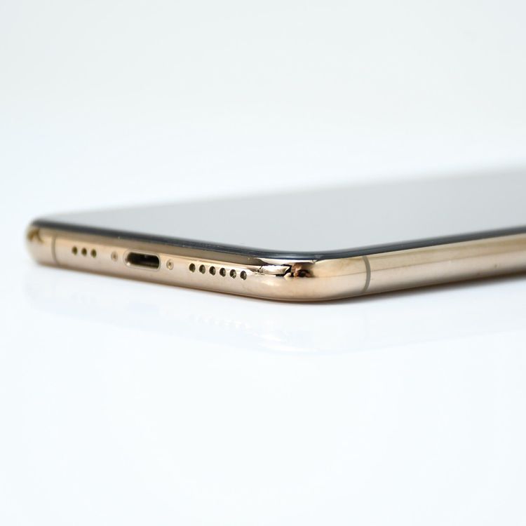 �ڥ���󥯡����ʡ�au iPhone XS 64GB �������