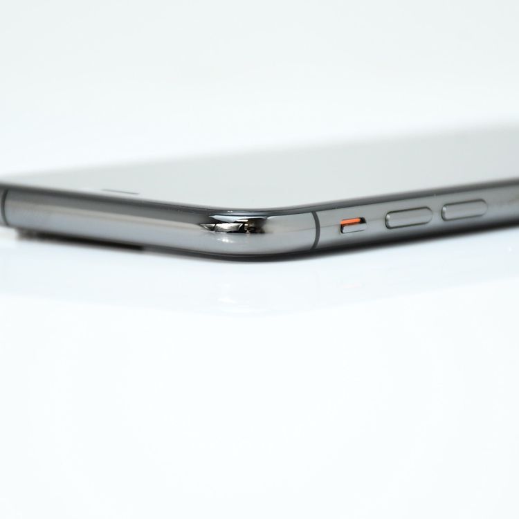 �����ʡ������Хåƥ꡼85���docomo SIM�ե꡼ iPhone XS 64GB