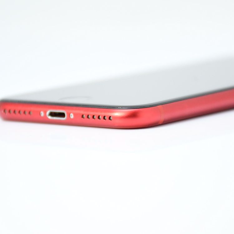 �����ʡ�SIM�ե꡼ iPhone SE �裲���� 128GB ��å�