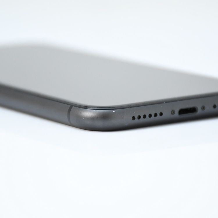 �ڽ����Хåƥ꡼��������85���docomo SIM�ե꡼ iPhone11 64GB �֥�å�