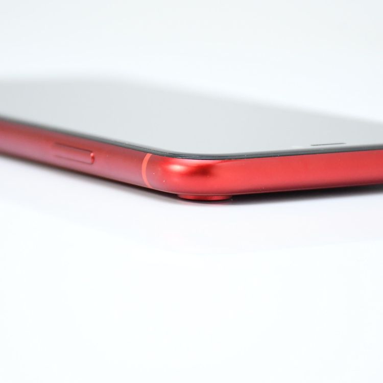 �ڱվ����ʡ������Хåƥ꡼81���docomo SIM�ե꡼ iPhone XR 64GB ��å�