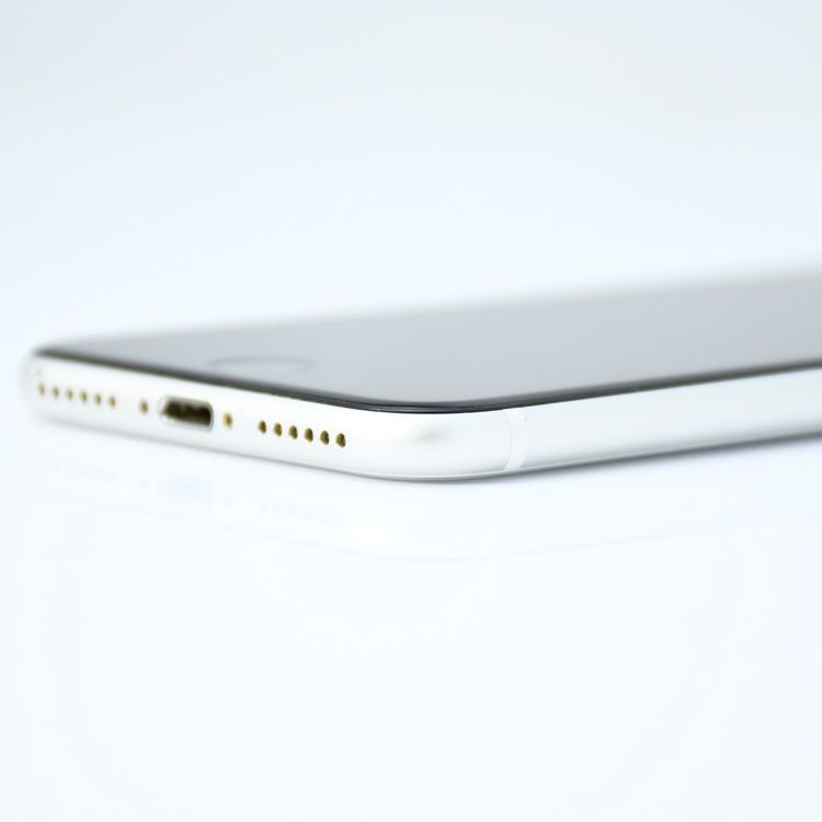 �ڱվ����ʡ������Хåƥ꡼��������86���SIM�ե꡼iPhone SE �裲���� 128GB