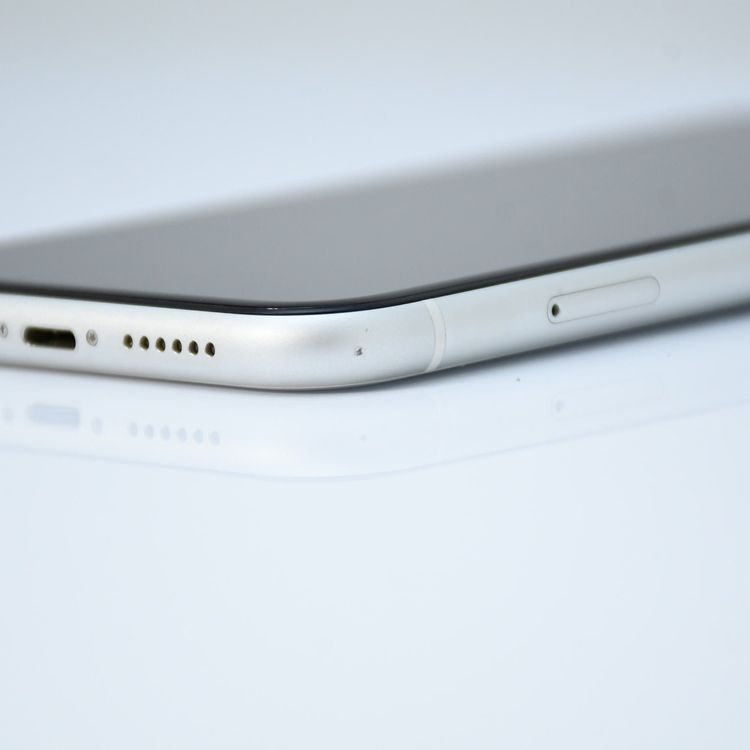 ��Face ID����󥯡��վ����ʡ�SIM�ե꡼ docomo iPhone XR 128GB