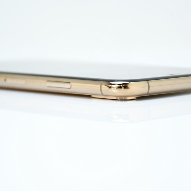 �����ʡ������Хåƥ꡼87���docomo SIM�ե꡼ iPhone XS 256GB �������