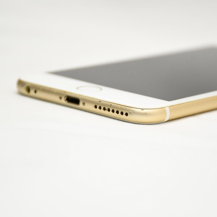 �ڱվ����ʡ��Хåƥ꡼��������88���au iPhone 6 Plus 128GB �������