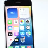 �ڽ����Хåƥ꡼��������86���SIM�ե꡼ iPhone SE �裲���� 64GB �ۥ磻��