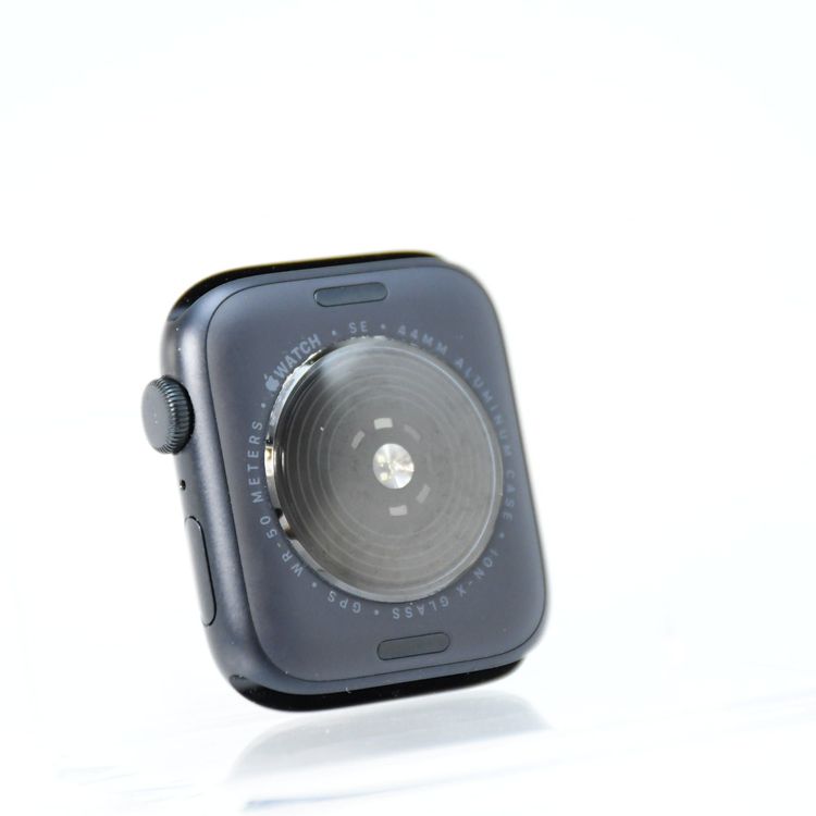 �����ʡ��Хåƥ꡼��������100���Apple WatchSE ��3���� GPS��ǥ� 44mm