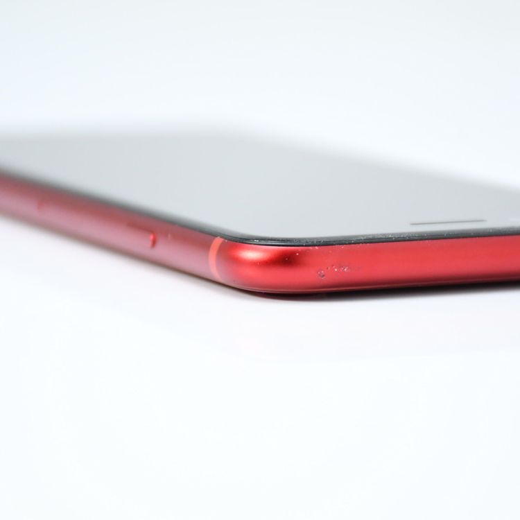 �ڱվ����ʡ������Хåƥ꡼80%��au SIM�ե꡼ iPhoneSE �裳���� 64GB ��å�