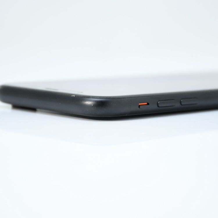 �ڱվ����ʡ������Хåƥ꡼87���docomo SIM�ե꡼ iPhone XR 64GB �֥�å�