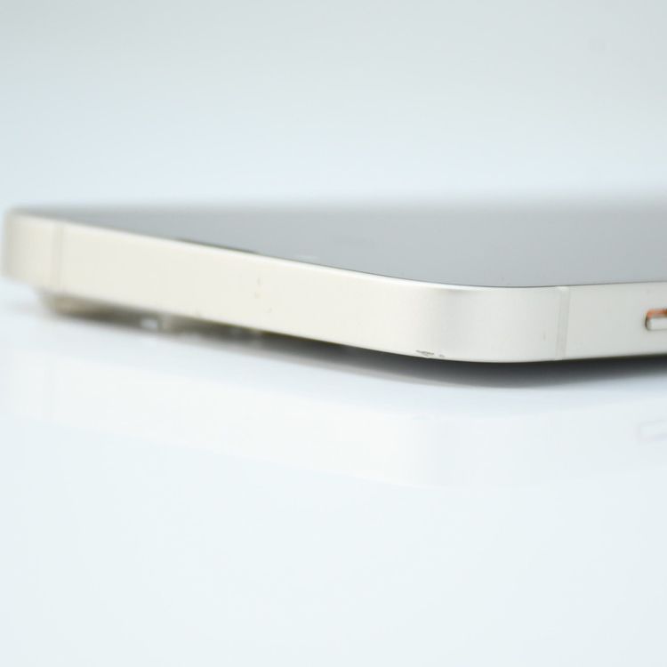 �ڱվ����ʡ������Хåƥ꡼84%��au SIM�ե꡼ iPhone13 128GB �������饤��