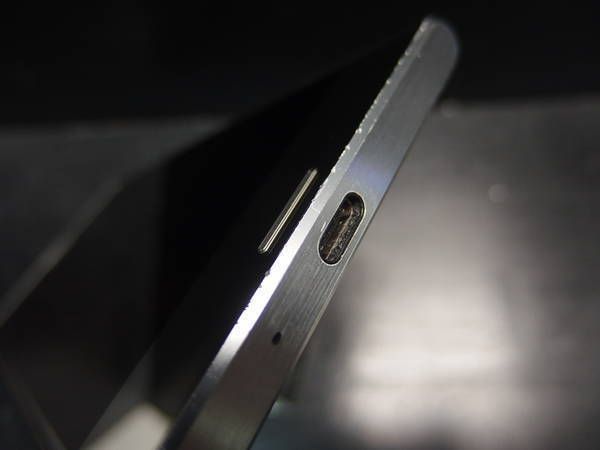 ムスビー｜SO-04J Luminous Chrome 程度良 判定○一括済みSIMロック  