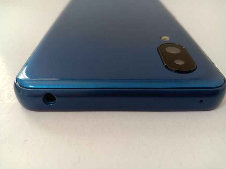 �� SoftBank ����ץ륹�ޥ�6 A201SH ����ǥ����֥롼
