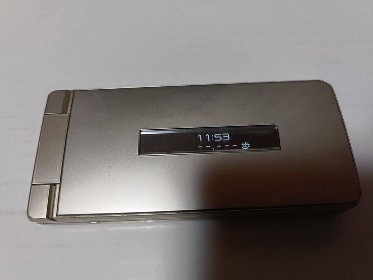 �� docomo SH-02L AQUOS SHARP �������� �������