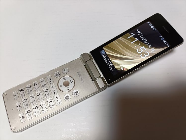 �� docomo SH-02L AQUOS SHARP �������� �������