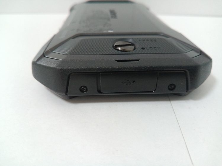 �� au ������ TORQUE 5G KYG01 �֥�å� SIM���å�����Ѥ�