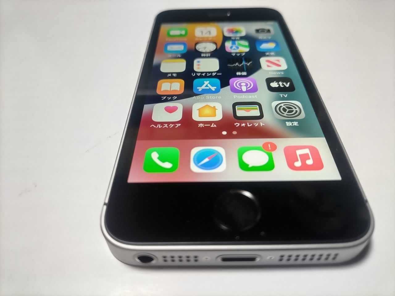 ムスビー｜☆美品 apple iPhoneSE 32GB スペースグレー NP822J/A SIM  