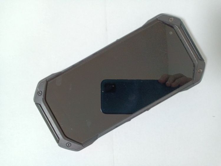 �� au ������ TORQUE 5G KYG01 �֥�å� SIM���å�����Ѥ�