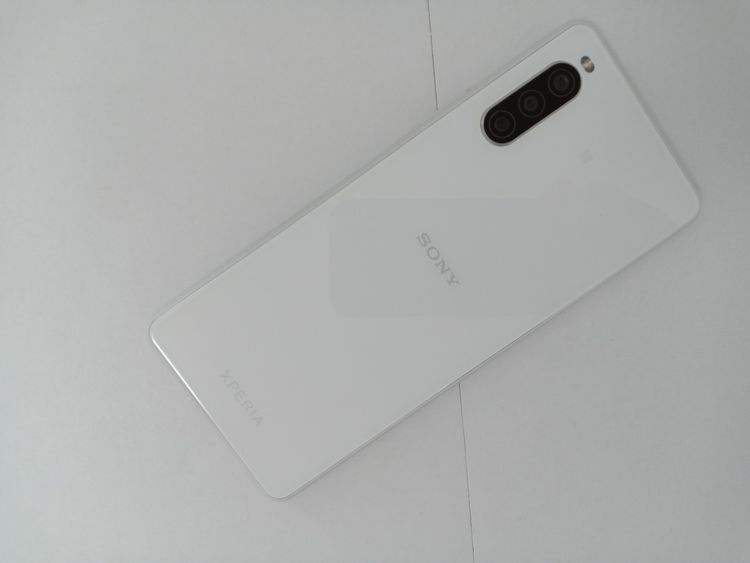 �� Ymobile! Xperia 10 II �ۥ磻�� A001SO ����̤������