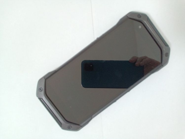 �� au ������ TORQUE 5G KYG01 �֥�å� SIM���å�����Ѥ�