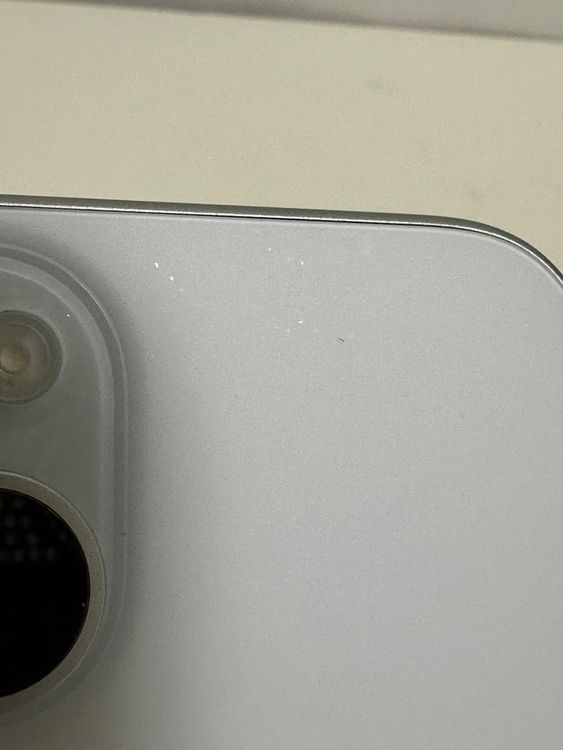 ���Хåƥ꡼83% SIM�ե꡼ iPhone15 128GB �֥롼