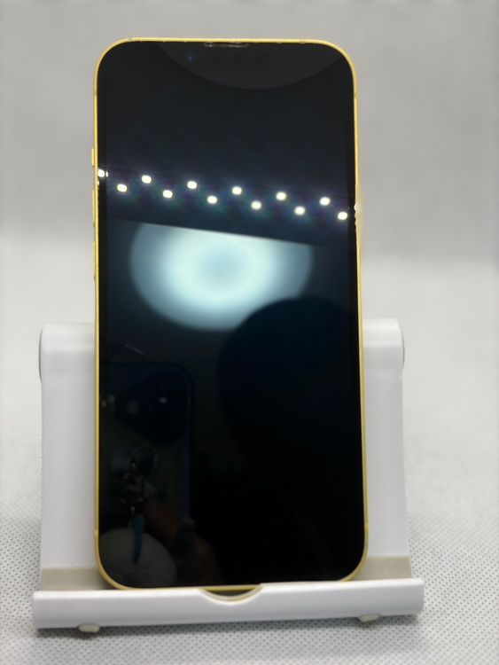 ���Хåƥ꡼90% SIM�ե꡼ iPhone14 128GB ��������