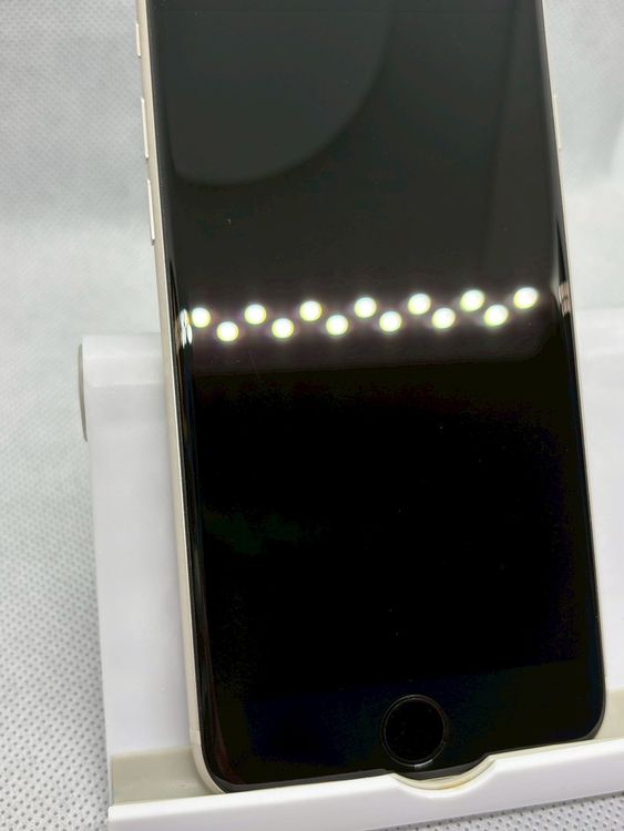 ������ SIM�ե꡼ iPhoneSE ��3���� 64GB �������饤�� �Хåƥ꡼83%