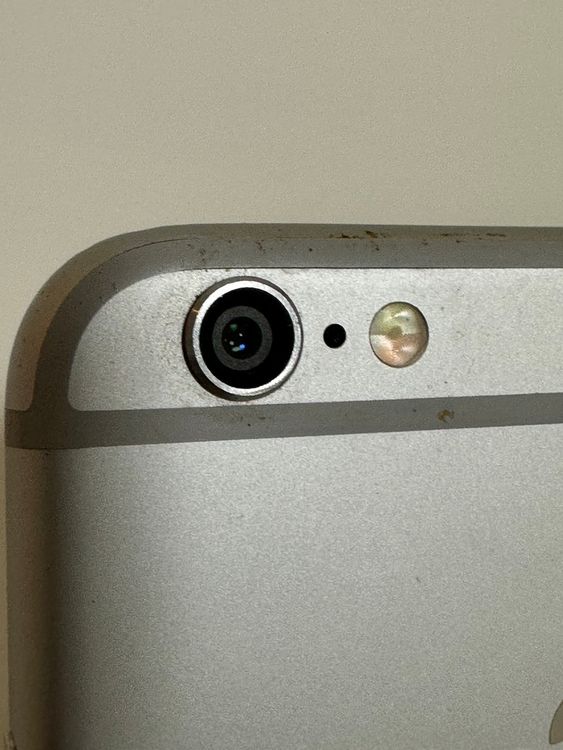 ��iPhone6 64GB ����С� docomo