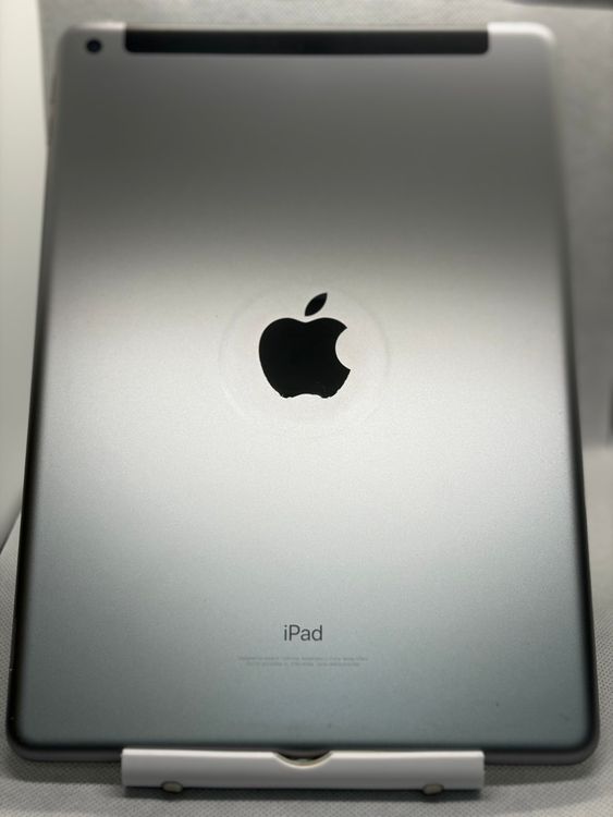 ��SIM�ե꡼ iPad ��6���� 32GB ���졼