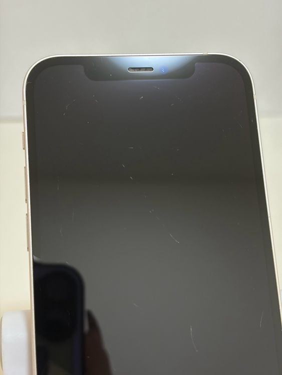 ���Хåƥ꡼85% SIM�ե꡼ iPhone12 64GB �ۥ磻��