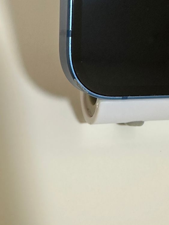 ���Хåƥ꡼81% SIM�ե꡼ iPhone13 128GB �֥롼
