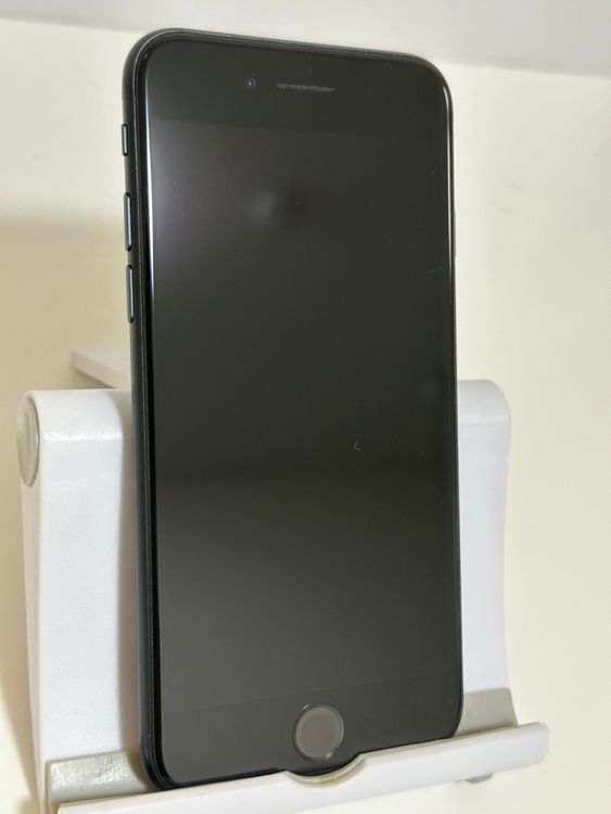 ��SIM�ե꡼ iPhoneSE ��3���� 128GB �ߥåɥʥ���