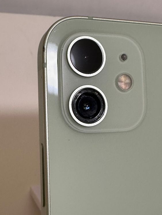 ���Хåƥ꡼81% SIM�ե꡼ iPhone12 64GB ���꡼��