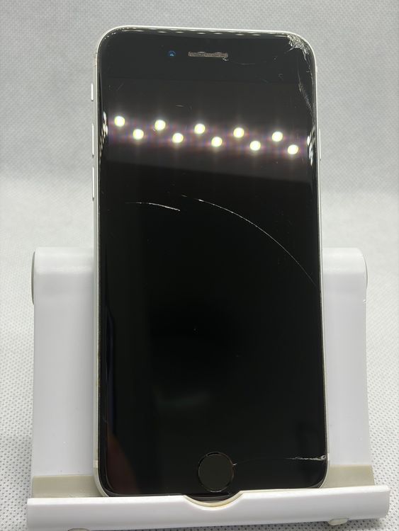 ���Хåƥ꡼83% SIM�ե꡼ iPhoneSE ��2���� 256GB �ۥ磻��
