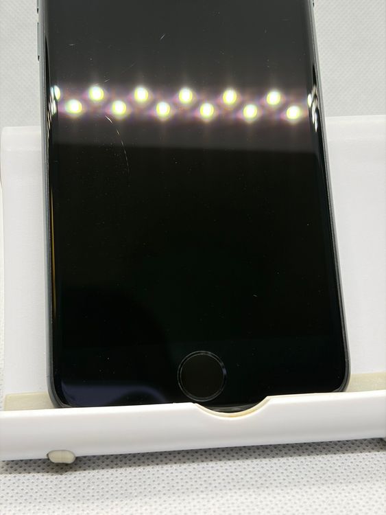 ���Хåƥ꡼91% SIM�ե꡼ iPhoneSE ��3���� 128GB �ߥåɥʥ���