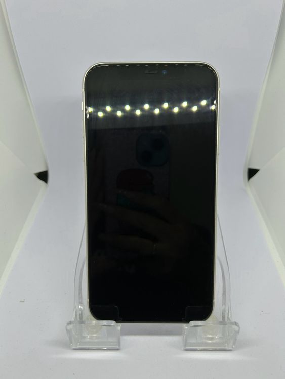 ��SIM�ե꡼ iPhone11  64GB �ۥ磻�� �Хåƥ꡼96%