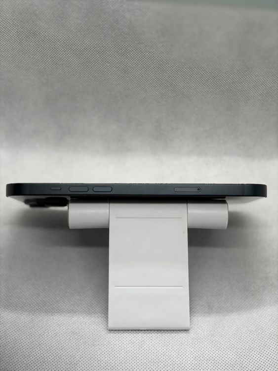 ���Хåƥ꡼87% SIM�ե꡼ iPhone14Plus 128GB �ߥåɥʥ���