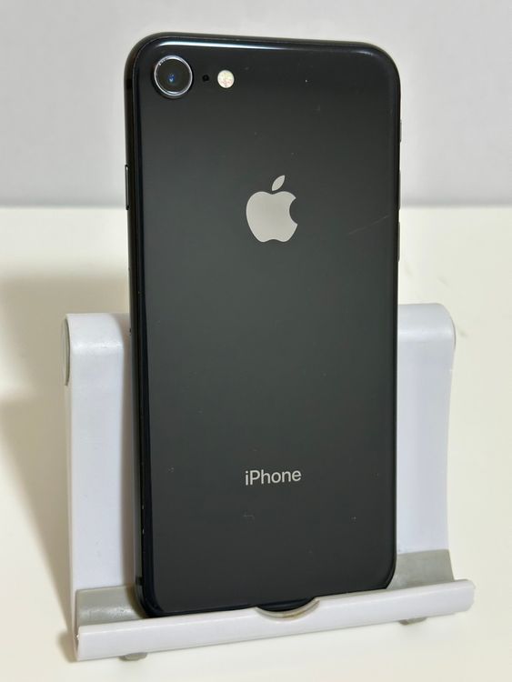 ���Хåƥ꡼89% SIM�ե꡼ iPhone8 256GB ���ڡ������쥤