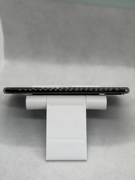 ���Хåƥ꡼80% SIM�ե꡼ iPhoneXSMax 64GB ���졼