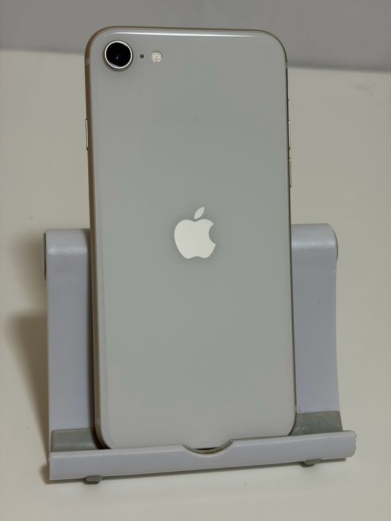 ���Хåƥ꡼81% SIM�ե꡼ iPhoneSE ��3���� 64GB �������饤��