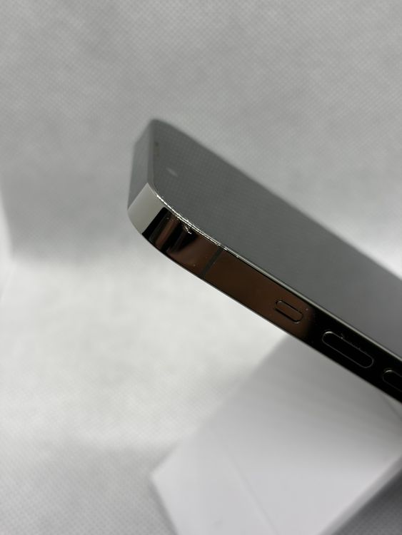 ���ϥԥͥ��ͥå� SIM�ե꡼ iPhone13Pro 128GB ����ե����� �Хåƥ꡼82%