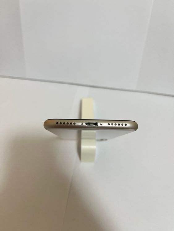○ハピネスネットiPhoneSE3  64GB スターライト   送料無料