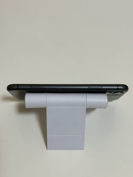 ��SIM�ե꡼ iPhone11 64GB �֥�å�
