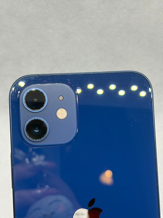 ��SIM�ե꡼ iPhone12 64GB �֥롼 �Хåƥ꡼82%