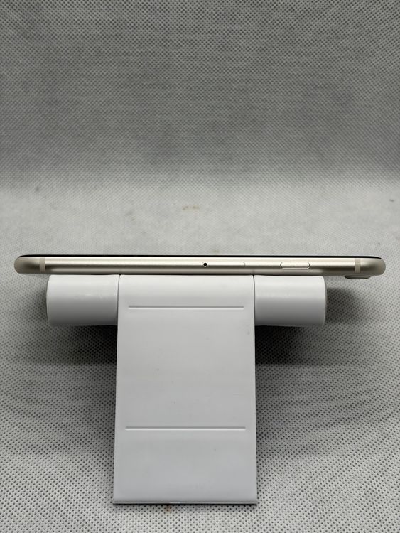 ���ϥԥͥ��ͥå� SIM�ե꡼ iPhoneSE ��3���� 64GB �������饤��