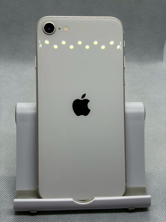 ���Хåƥ꡼81% SIM�ե꡼ iPhoneSE ��3���� 64GB �������饤��